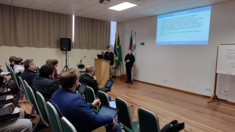Estudantes do Curso Técnico em Informática apresentam Projetos de Pesquisa