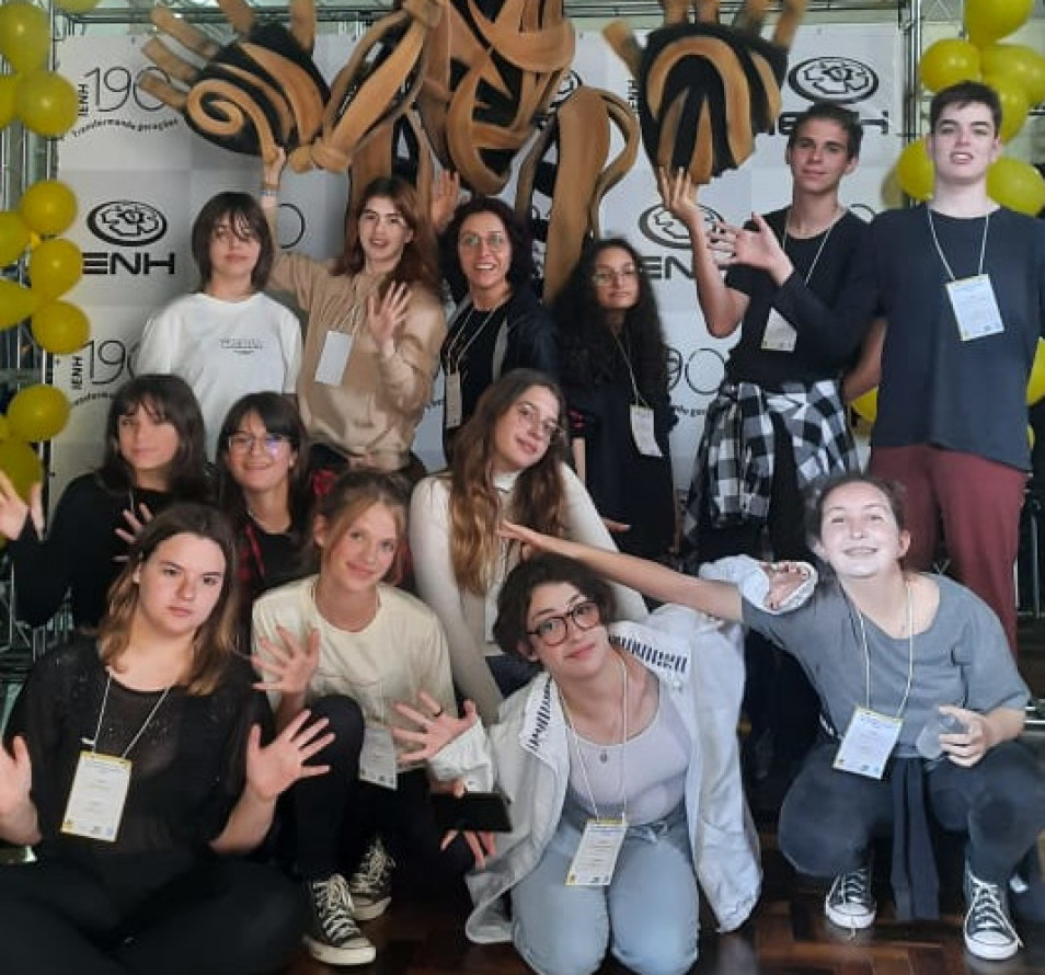 Grupo de Teatro Papel em Branco participa da INTESE realizada na IENH