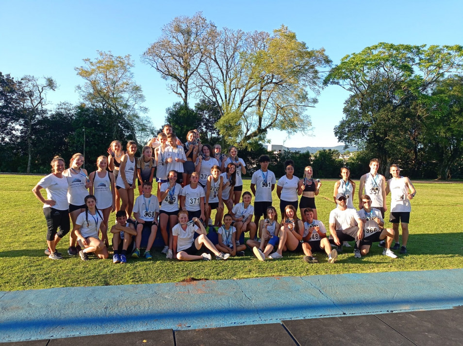 Troféu Ivoti de Atletismo tem oito equipes e 17 medalhas de ouro para Ivoti