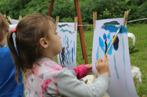 Uma tarde de pintura e de experiências envolveu as crianças do Nível 3