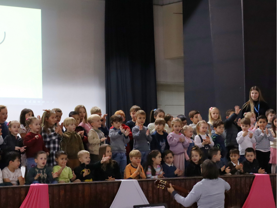 Educação Infantil celebra o Dia das Mães com momentos de carinho e homenagens