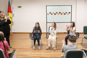 Semana da Língua Alemã encerra com Buchstabieren no Instituto Ivoti