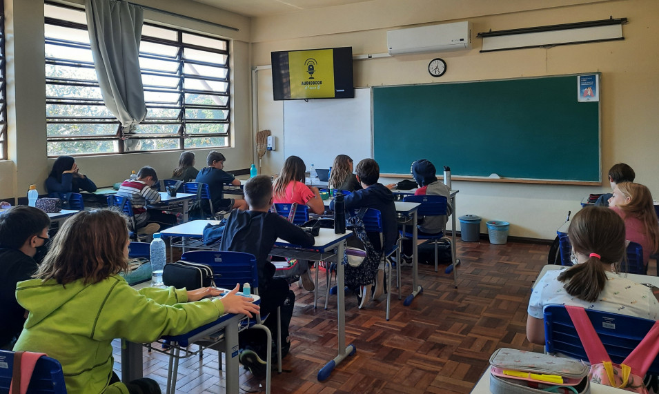 Turmas do 6º anos criam contos e audiobooks nas aulas de Língua Portuguesa