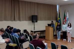 Estudantes apresentam proposta final do projeto Murais Digitais
