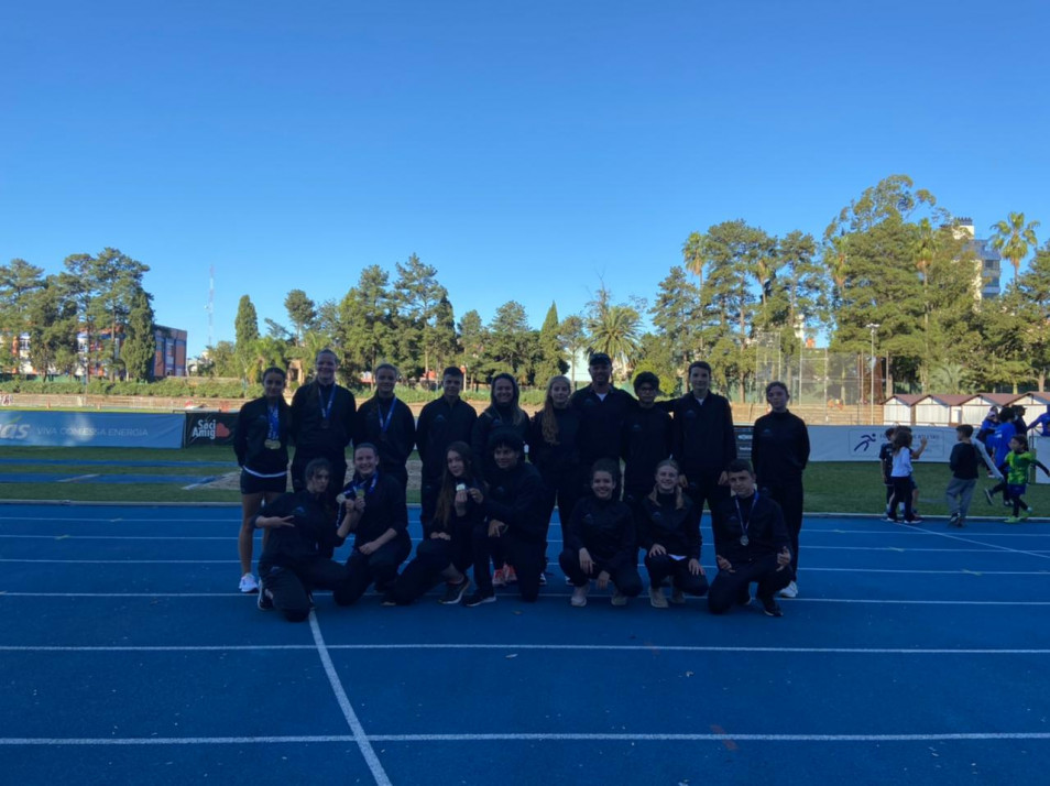 Equipe Municipal de Atletismo/Instituto Ivoti traz doze medalhas do Campeonato Estadual Sub 16