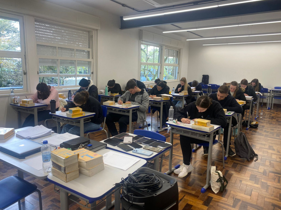 Simulado do  Deutsches Sprachdiplom é realizado por estudantes do Instituto Ivoti