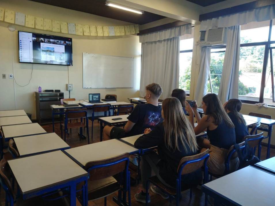 Estudantes participam de evento sobre Curso Superior na Universidade de Marburg