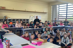 Crianças do 2º ano apresentam projetos da Mostra de Iniciação Científica para os colegas