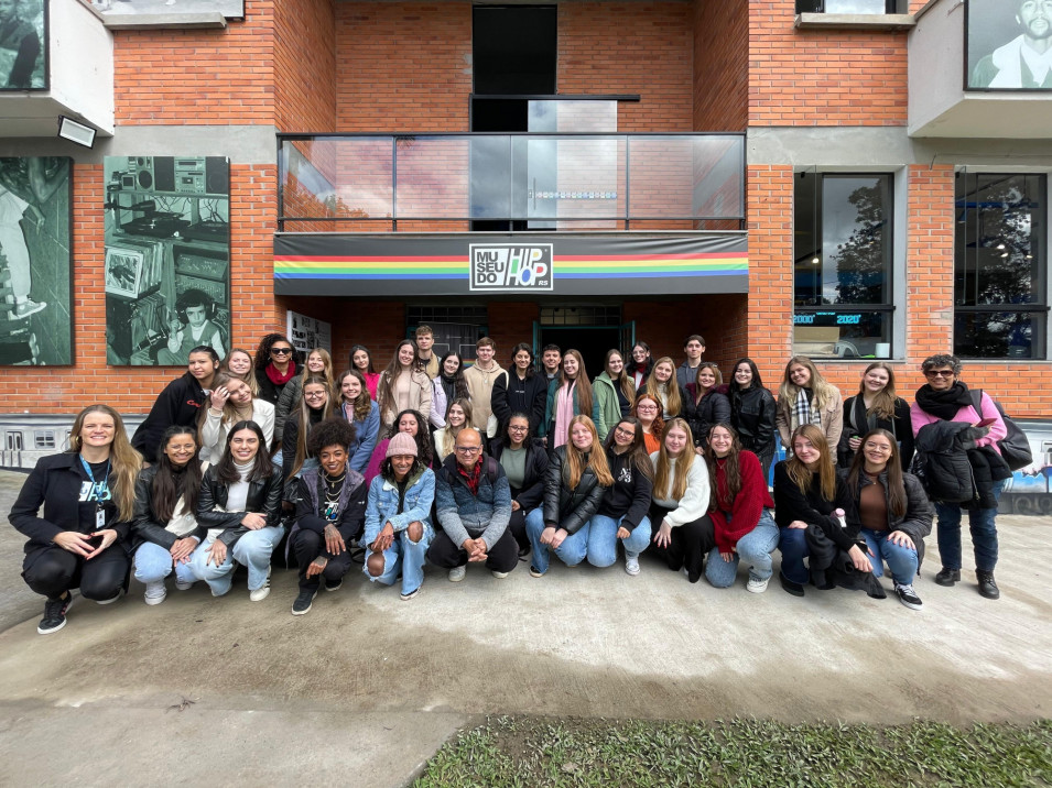 Acadêmicos da Faculdade Instituto Ivoti realizam saída de estudos para o Museu da Cultura Hip Hop