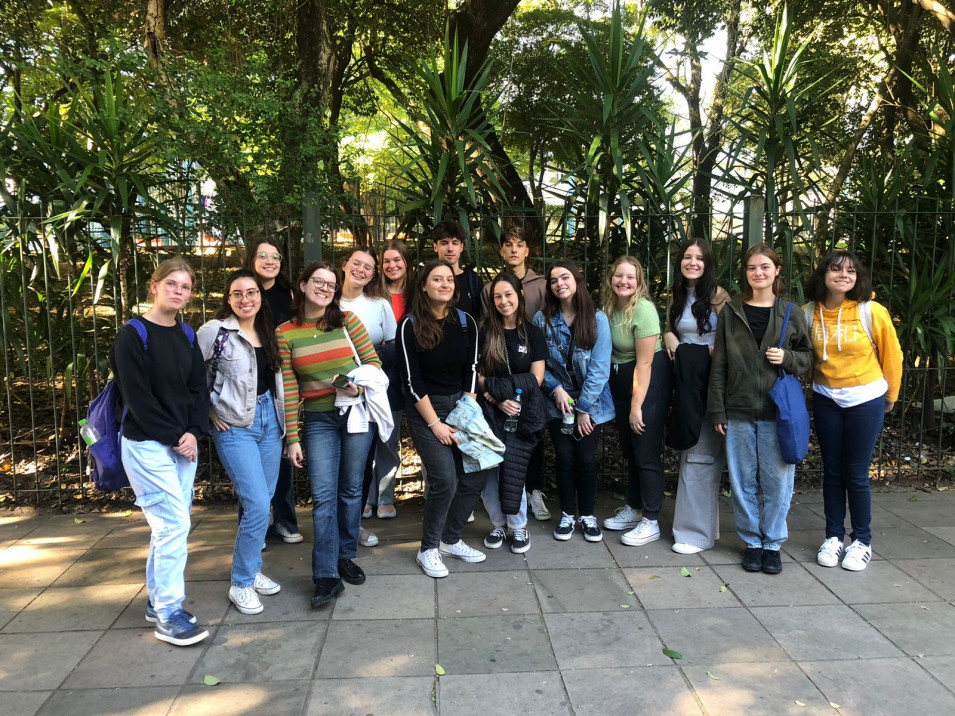 Estudantes do Ensino Médio do Instituto Ivoti participam do UFRGS Portas Abertas