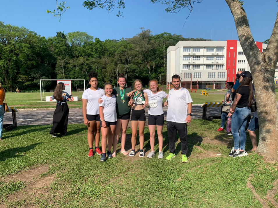 Equipe de Atletismo participa de Campeonato Estadual em Santa Cruz