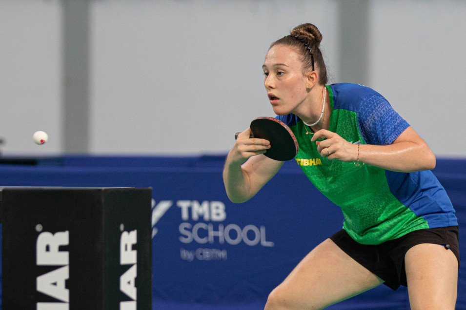 Atleta de tênis de mesa, Victória Strassburger, treina no Rio de Janeiro e embarca para a França na quarta-feira