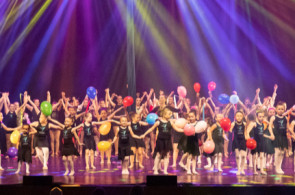 Espaço Dança Instituto Ivoti apresenta espetáculo Atemporal no Teatro Feevale