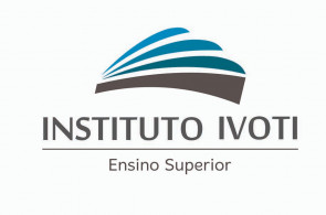 Especialização em Educação Bilíngue do Instituto Ivoti tem aula com Selma Moura