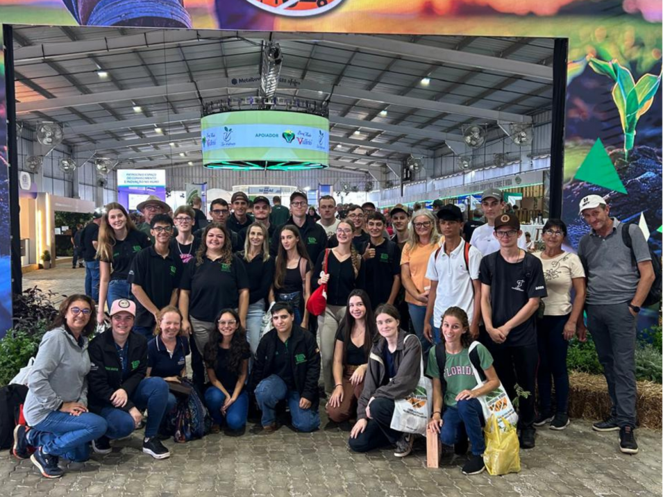 Aprendizado na prática: Técnico em Agropecuária visita à Expoagro Afubra