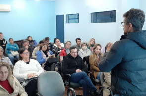 Iniciou curso de Atendimento ao Turista em parceria com o Instituto Ivoti