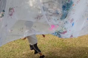Turmas da Educação Infantil tem tarde de exploração com um contexto organizado que convida ao brincar