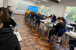 Estudantes do Instituto Ivoti realizam simulado oficial de DSD II
