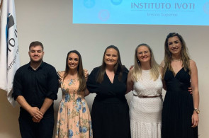 Formandos de Letras Português e Alemão realizam festa de encerramento do curso