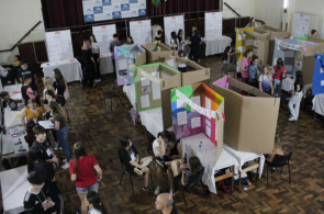 Mostra de Iniciação Científica tem trabalhos da Educação Infantil ao 9º ano do Ensino Fundamental
