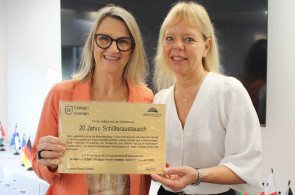 Instituto Ivoti recebe placa alusiva aos 20 anos de intercâmbio com o Colegio Alemán de Córdoba