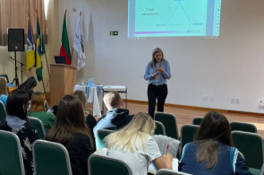 Instituto Ivoti promove formação Pedagógica para os Monitores da Educação Básica