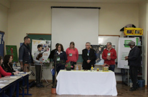 Instituto Ivoti realiza primeira oficina do projeto Abelhas sem ferrão: polinizando saberes