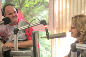 Diretora do Ensino Superior, Doris Gerber, participa de entrevista na Rádio União