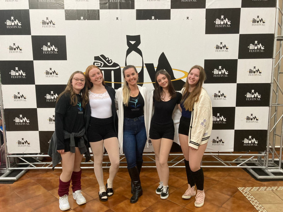 Espaço Dança Instituto Ivoti fica em 2º lugar em duas coreografias no MUV Festival