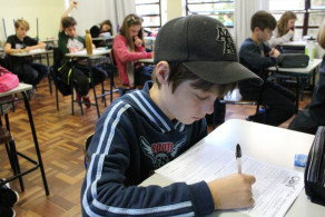 Estudantes realizam prova da Olimpíada Brasileira de Astronomia