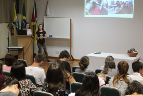 Turma do 3º ano apresenta resultados do pré-estágio em Seminário