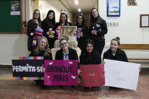 Acadêmicos realizam atividades diferenciadas na Semana do Brincar