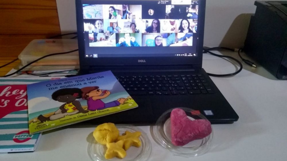 Alunos do Curso Normal criam Massinha de modelar comestível na aula de Arte