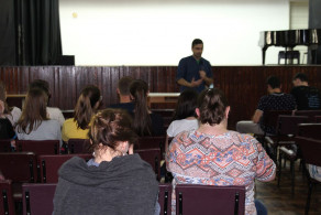 Semana acadêmica encerra com palestra sobre partidos políticos