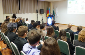 Evento internacional tem protagonismo dos alunos no Instituto Ivoti
