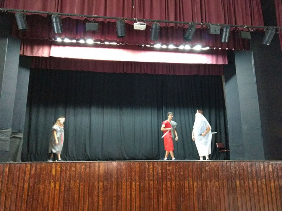 Hamlet saiu do papel para virar vídeo nas aulas do 9º ano