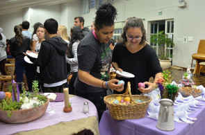 Café da manhã festivo para os alunos da Moradia Escolar