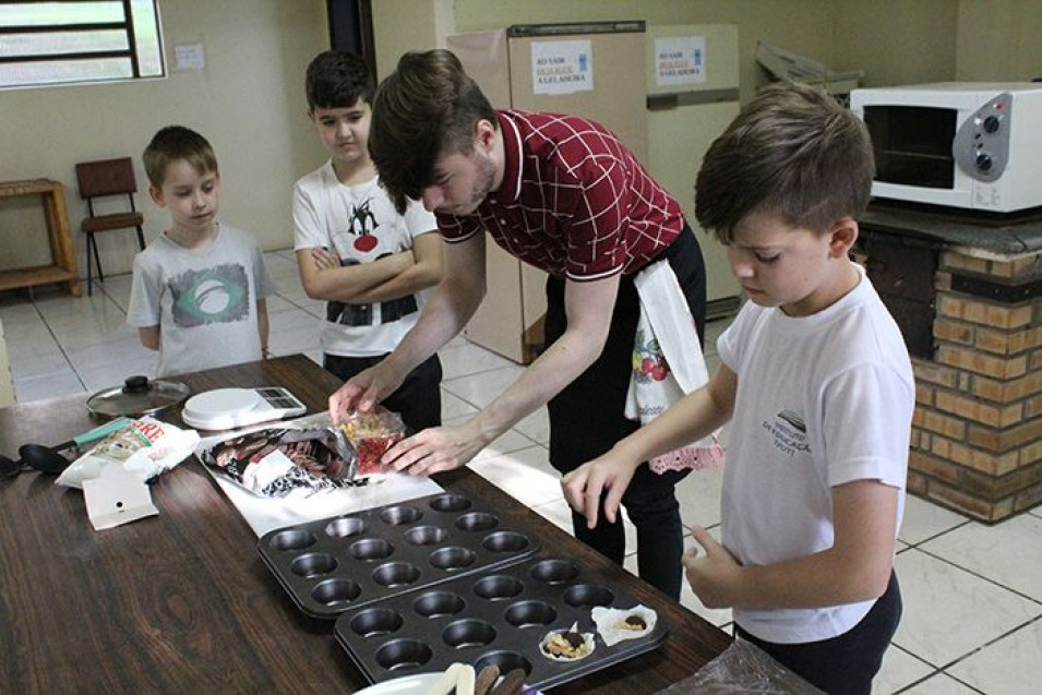 Participante do MasterChef no Instituto Ivoti