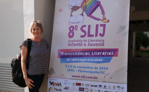 Professora do Ensino Superior participa de Seminário de Literatura