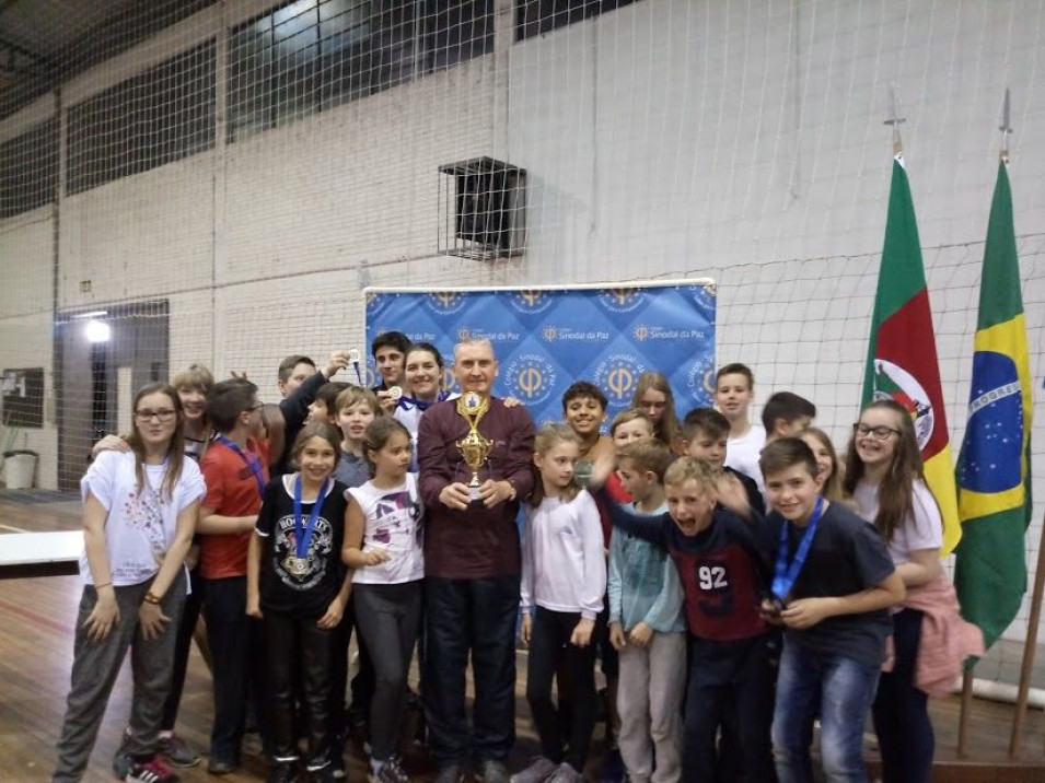 Instituto Ivoti conquista 2º lugar geral do Circuito de Xadrez