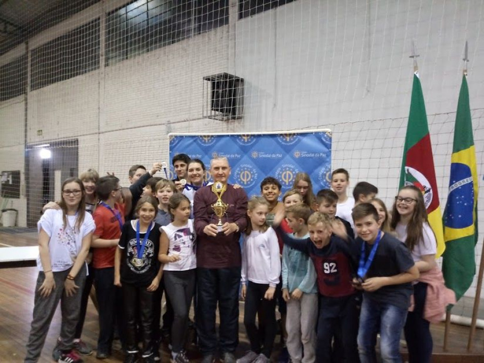 Instituto Ivoti conquista 2º lugar geral do Circuito de Xadrez