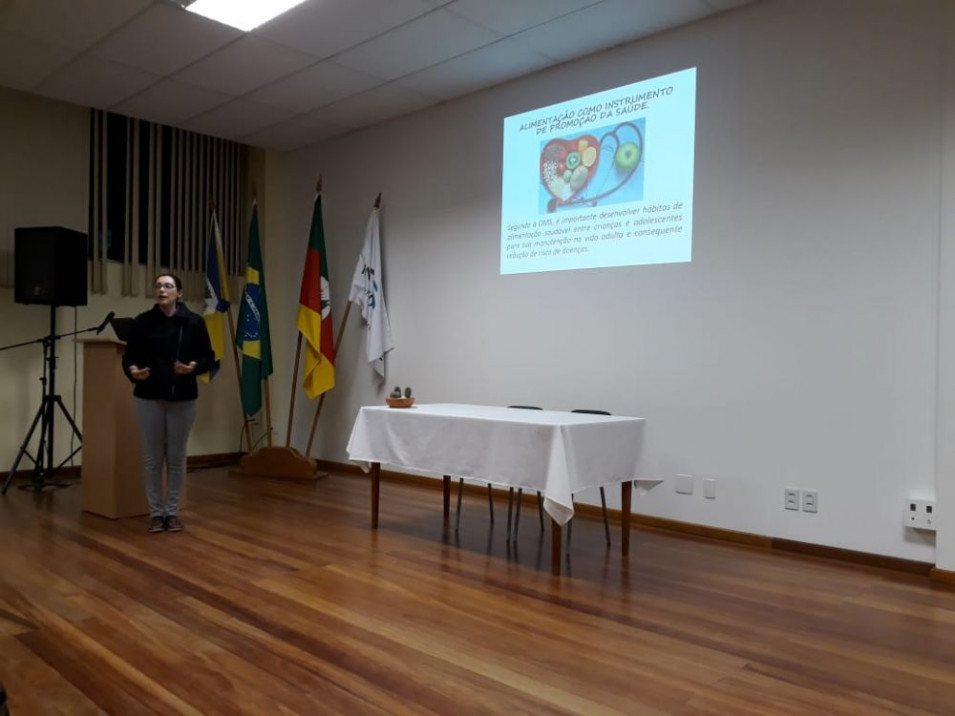 Palestra sobre alimentação para pais da Educação Infantil