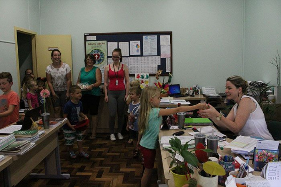 Turma do Currículo Integral adoça a quinta-feira do Instituto Ivoti