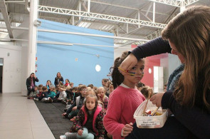 Estudantes assistiram Brasil e Costa Rica na manhã de sexta-feira