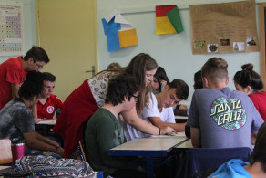 Alunos realizam provas da Olimpíada Internacional Matemática Sem Fronteiras