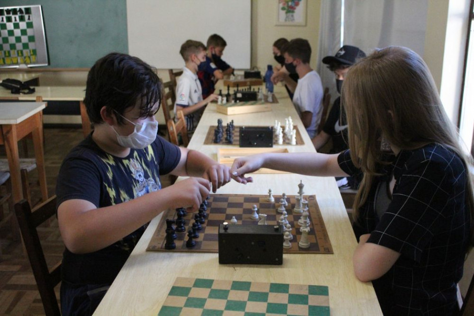 Participação meritória no 1º Campeonato Nacional de Xadrez Escolar online -  Agrupamento de Escolas da Lousã