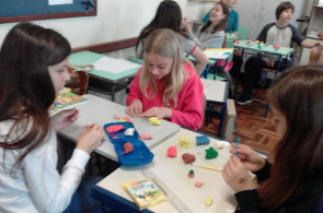 Alunos trabalham livro Caçadas de Pedrinho