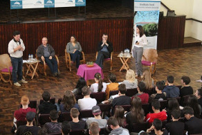 Segundo painel sobre situação do Brasil realizado na terça-feira