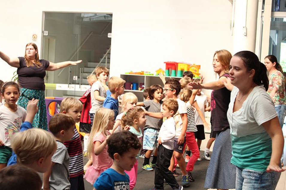Dança, música e diversão na manhã da Educação Infantil