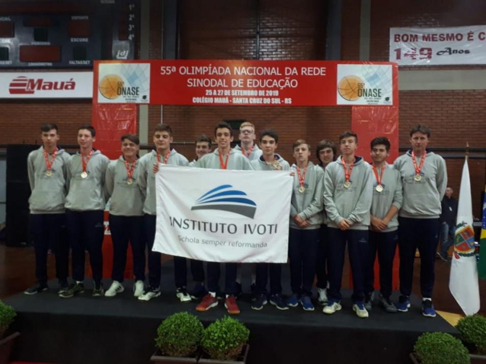 Times de vôlei do Instituto Ivoti e basquete fazem história na ONASE